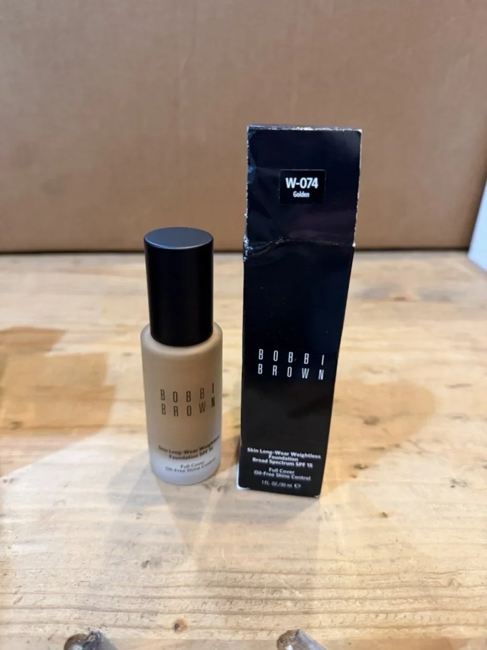 Bobbi Bown W-074 Golden Skin Foundation Broad Spectrum SPF 15 - 1 oz / 30 ml